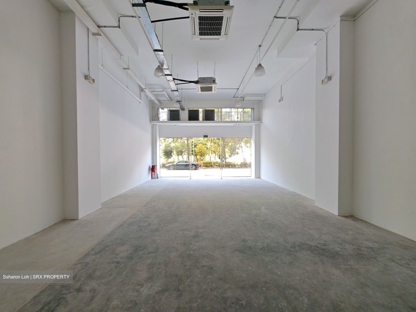 Interlocal Centre (D5), Warehouse #565925681